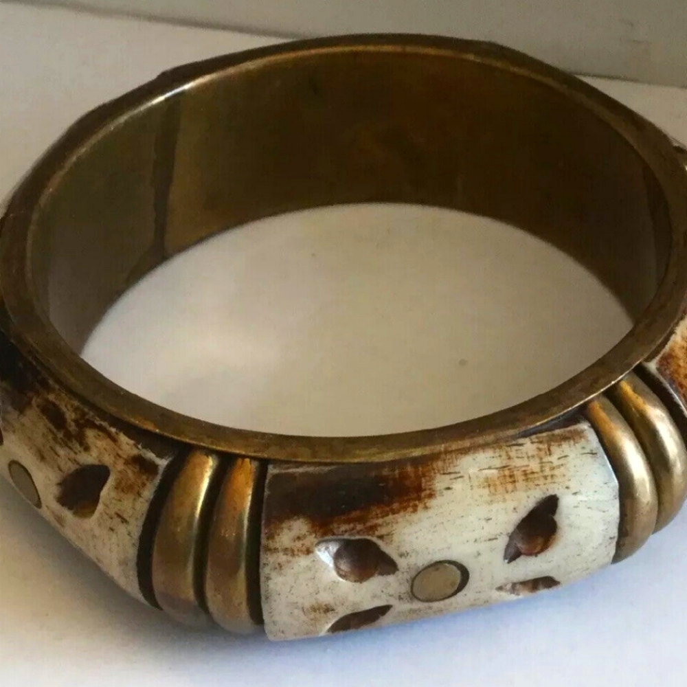VINTAGE MNG BRASS STONE BANGLE BRACELET